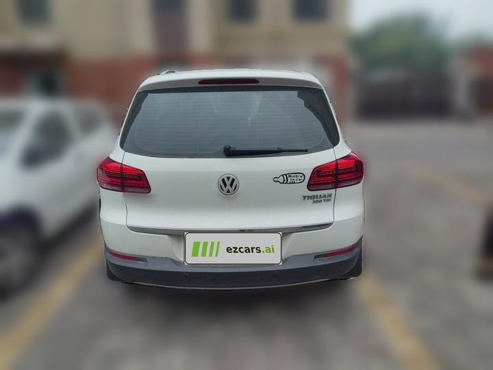 Tiguan 2016 300TSI AT RWD Luxury photo 5