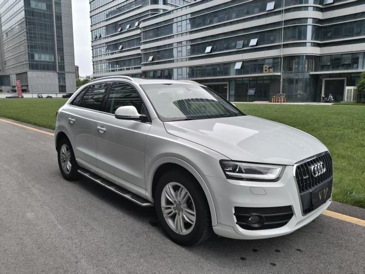 Q3 2015 35 TFSI quattro Tech photo 3
