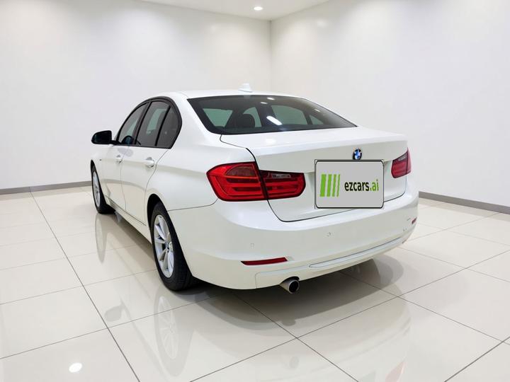3 Series 2015 316i Progressive photo 4