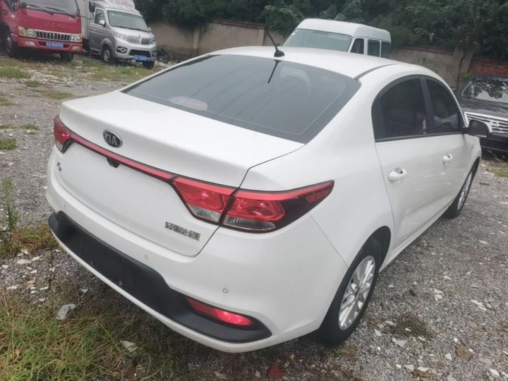 K2 2017 Sedan 1.4L AT GLS photo 4
