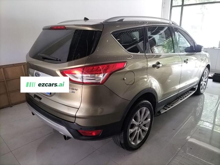 Kuga 2015 1.5L GTDi AWD Elite photo 4