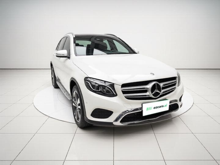 GLC 2016 GLC 260 4MATIC Luxury photo 3