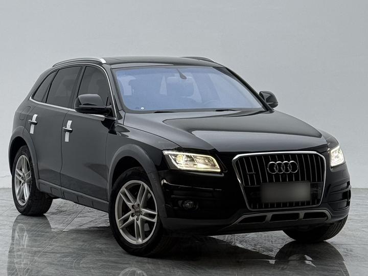 Q5 2017 Plus 40 TFSI Tech photo 3