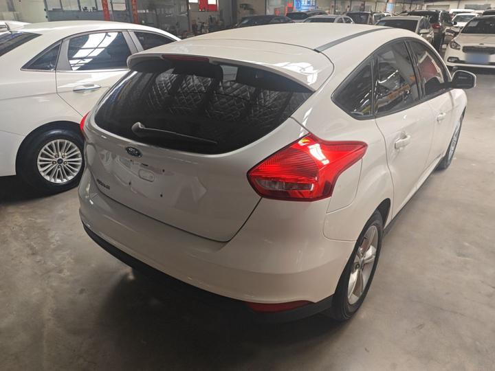 Focus 2018 Hatchback Classic 1.6L AT Comfort photo 4