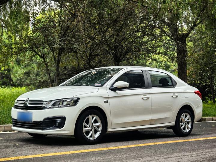 2017 1.6L MT Fashion