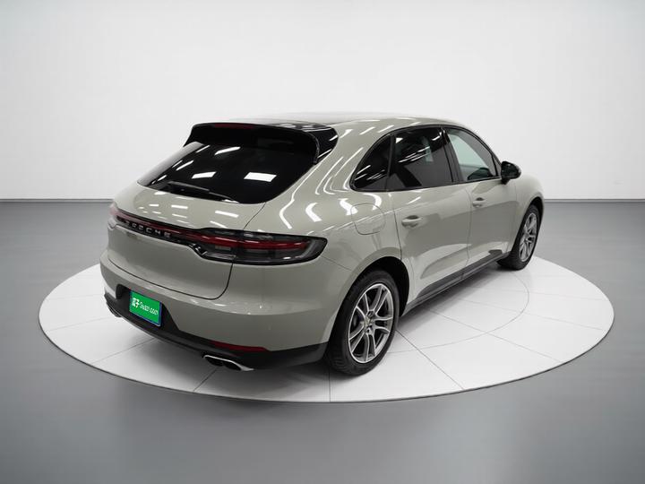 2018 Macan 2.0T photo 4
