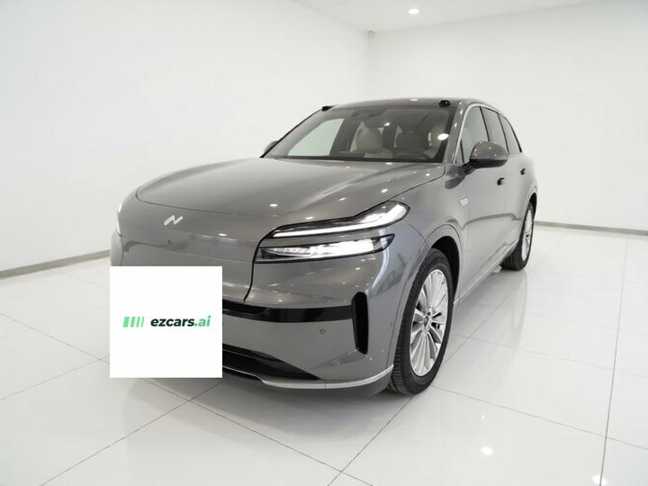 L90 2025 Ultra 6-Seater 60