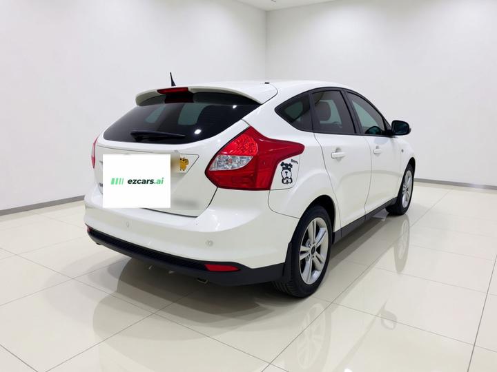 Focus 2012 Hatchback 1.6L AT photo 6