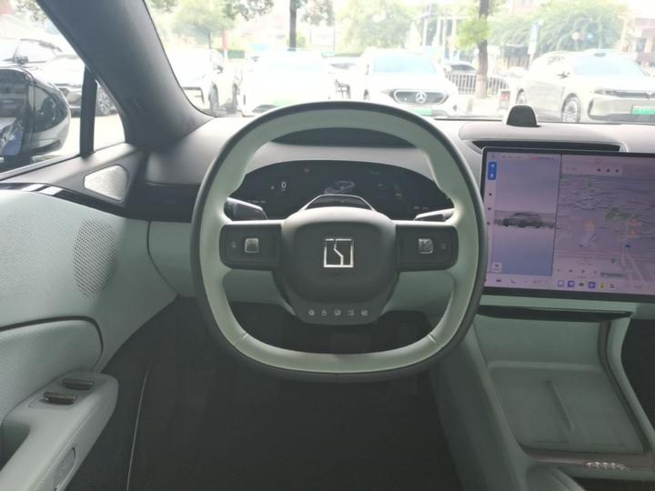 007 2025 AWD ADAS 75kWh photo 6