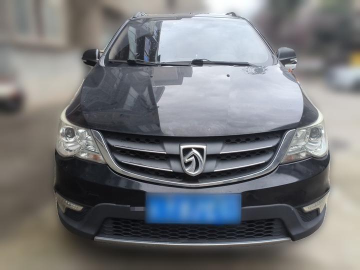 730 2014 1.5L MT Comfort 7-Seater photo 2