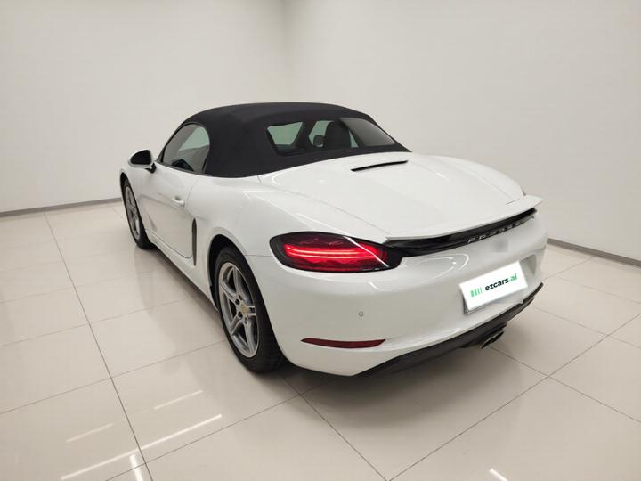 718 2020 Boxster 2.0T photo 4