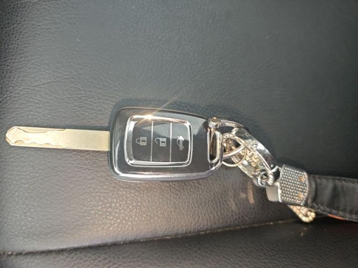 2017 1.5L CVT Comfort photo 8