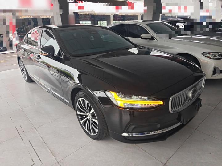 S90 2025 B5 Luxury photo 3