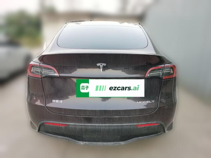 Model Y 2024 RWD photo 5