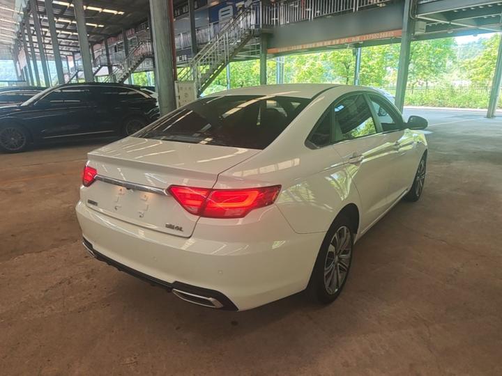 Emgrand GL 2018 1.4T DCT Premium Connected photo 4