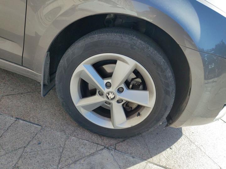 Octavia 2015 1.6L AT photo 8