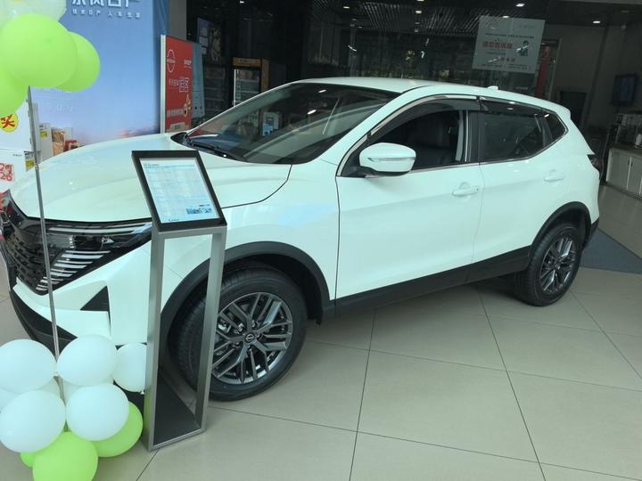 Qashqai 2025 2.0L CVT XV photo 3