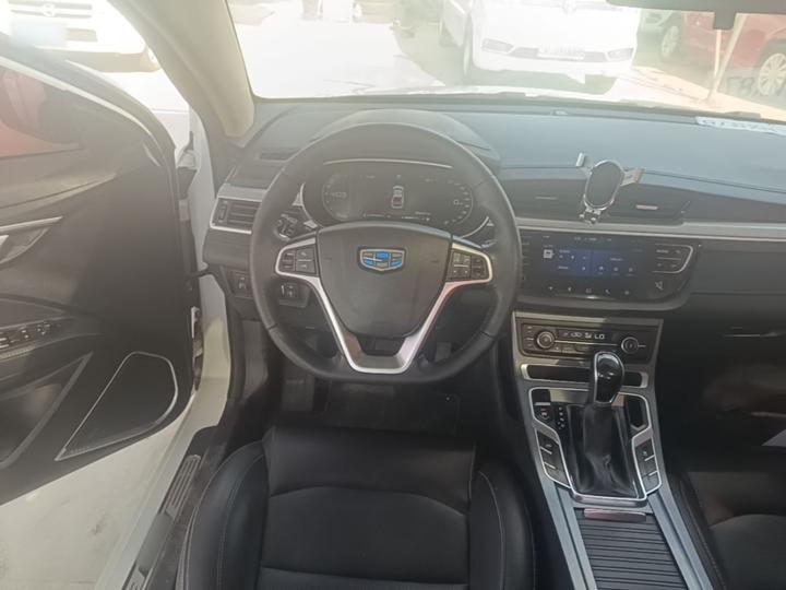 Emgrand 2018 1.5L CVT photo 6