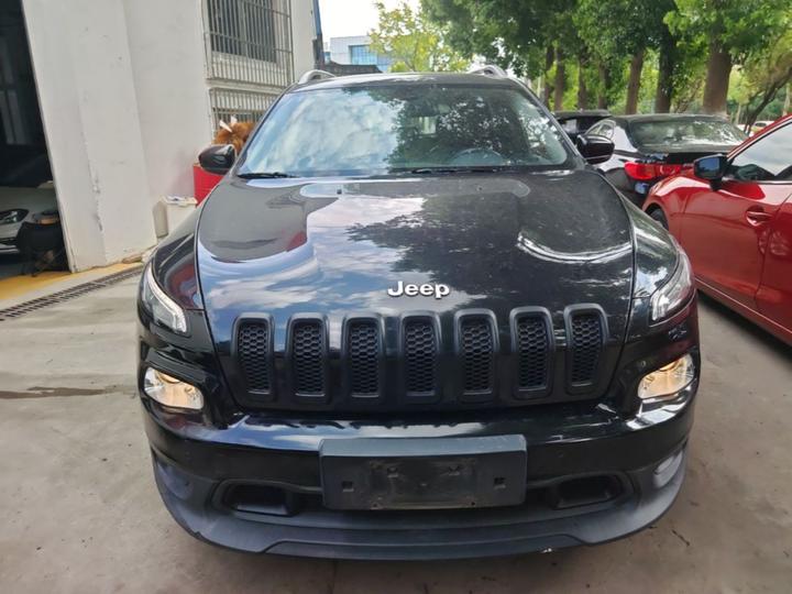 Cherokee 2016 2.4L Leading photo 2