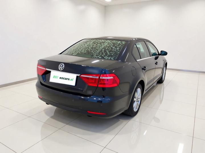 Lavida 2015 230TSI MT Comfort photo 6