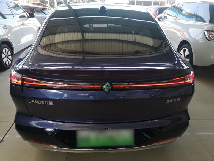 2025 140km Luxury photo 3