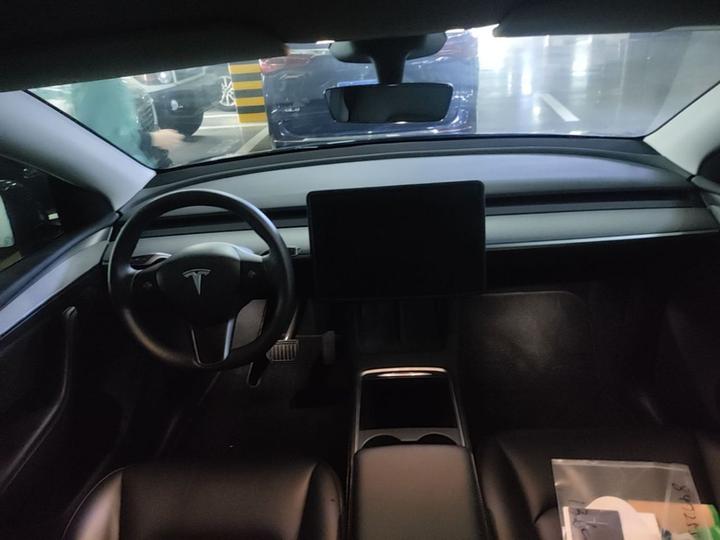 Model Y 2024 RWD photo 6