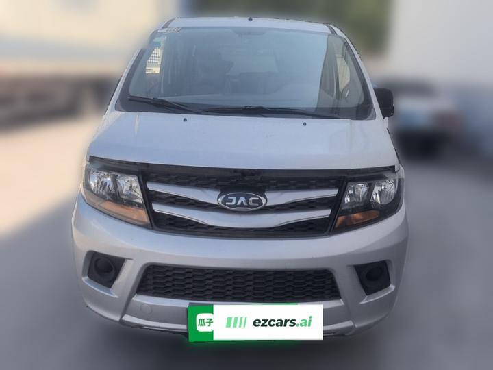 Refine M3 2018 1.6L Comfort photo 2