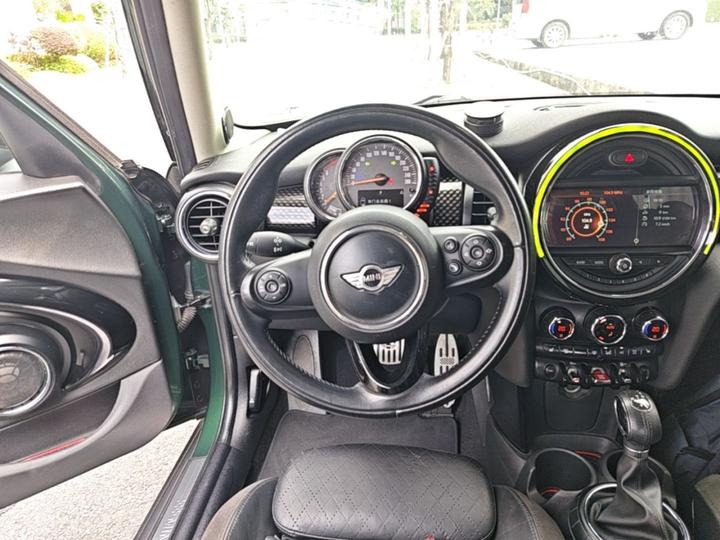 2015 2.0T COOPER S 5-Door photo 6