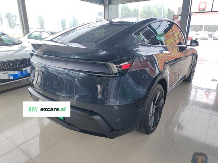 Model Y 2025 RWD photo 4