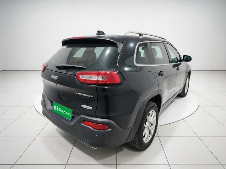 Cherokee 2016 2.4L Leading Smart photo 4