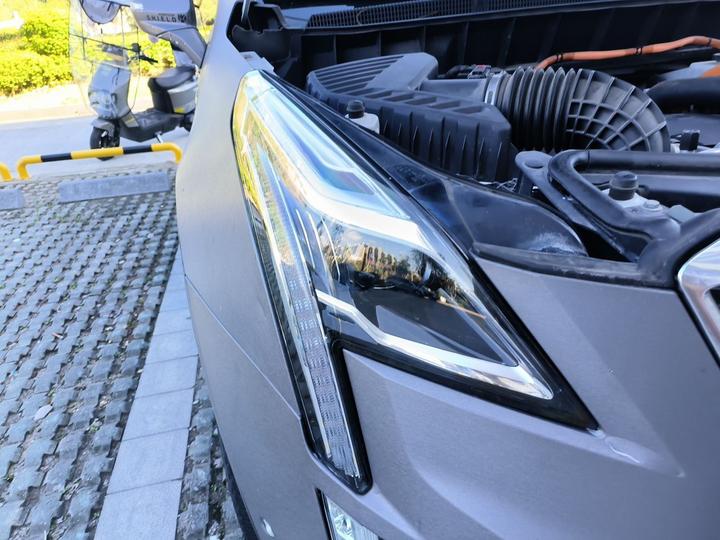 XT5 2018 28E AWD Platinum photo 7