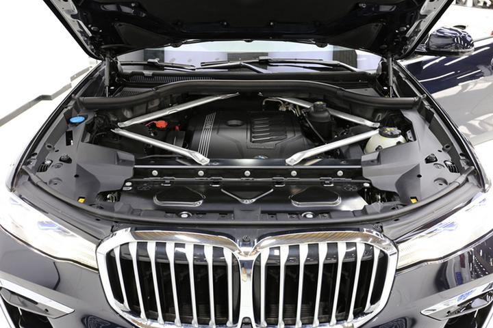 X7 2022 xDrive40i Exclusive M Sport Package photo 4