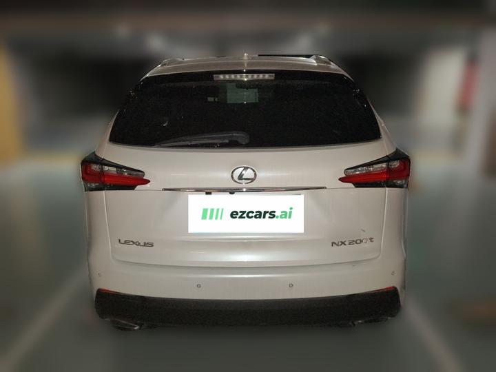 NX 2015 200t photo 5