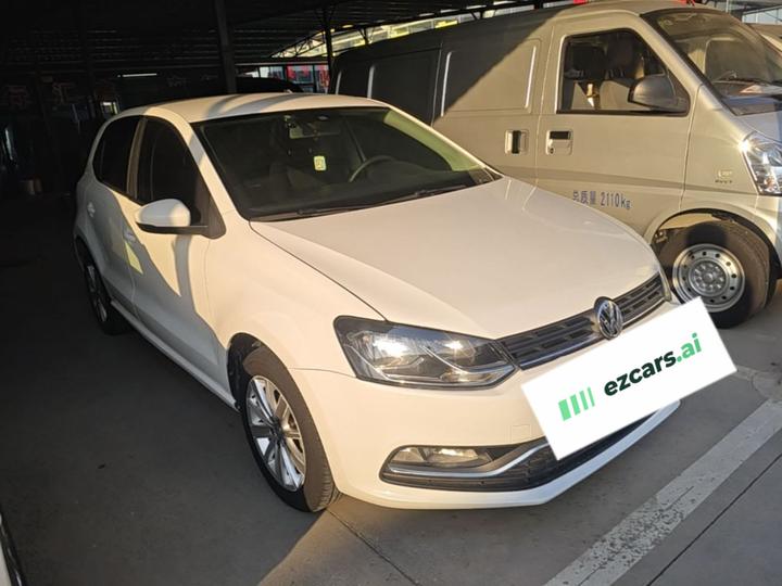 Polo 2014 1.6L AT Comfort photo 3
