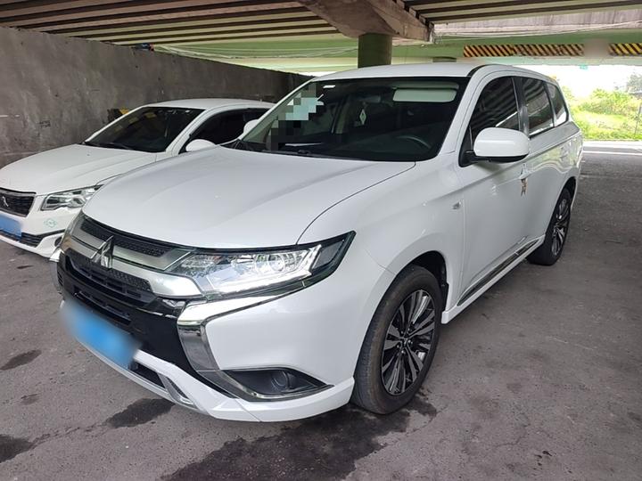 Outlander 2021 Facelift 2.0L RWD Cruise 5-Seater