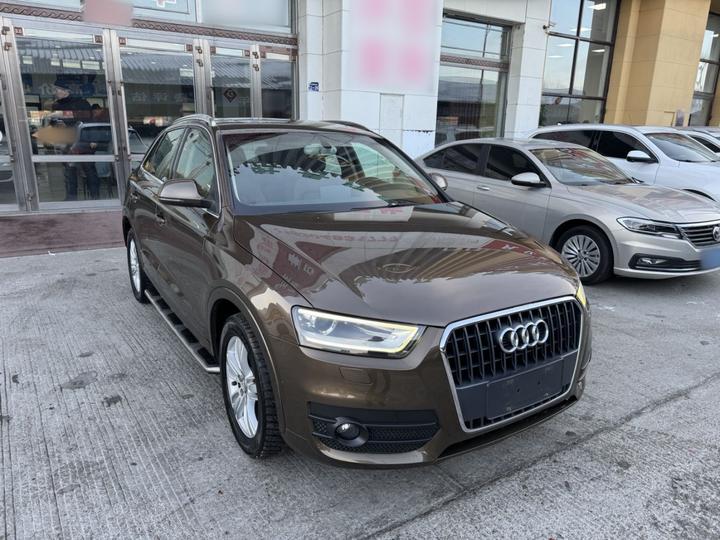 Q3 2013 35 TFSI Comfort photo 3