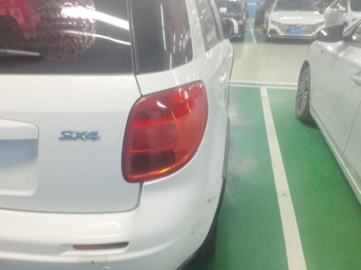 SX4 2016 1.6L AT Classic photo 7