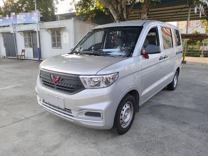 Wuling Hongguang V 2022 1.5L LAR