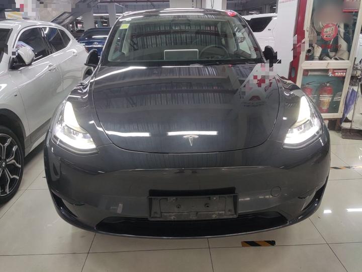 Model Y 2024 RWD photo 2