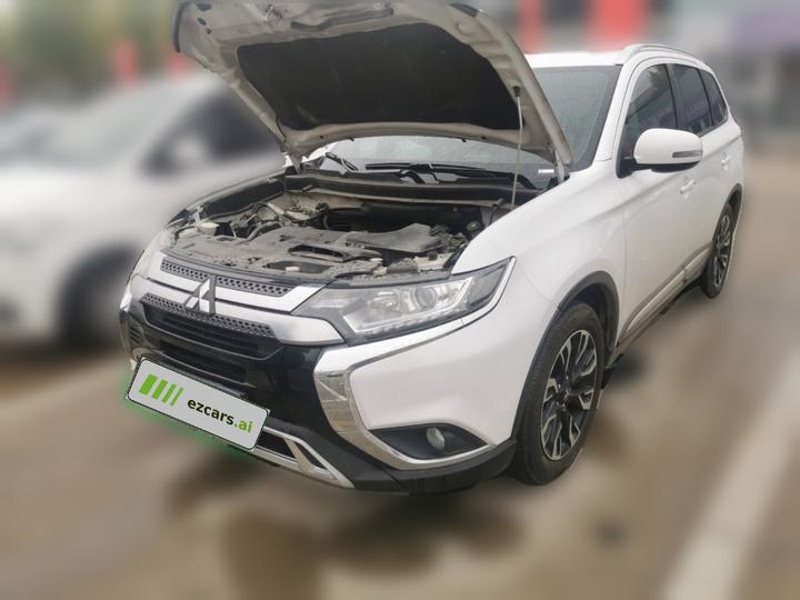 Outlander 2019 2.0L RWD Enjoy 7-Seater China VI