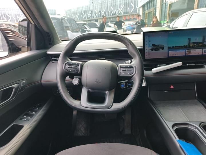 EO 2025 RWD TECH 64.2kWh photo 6