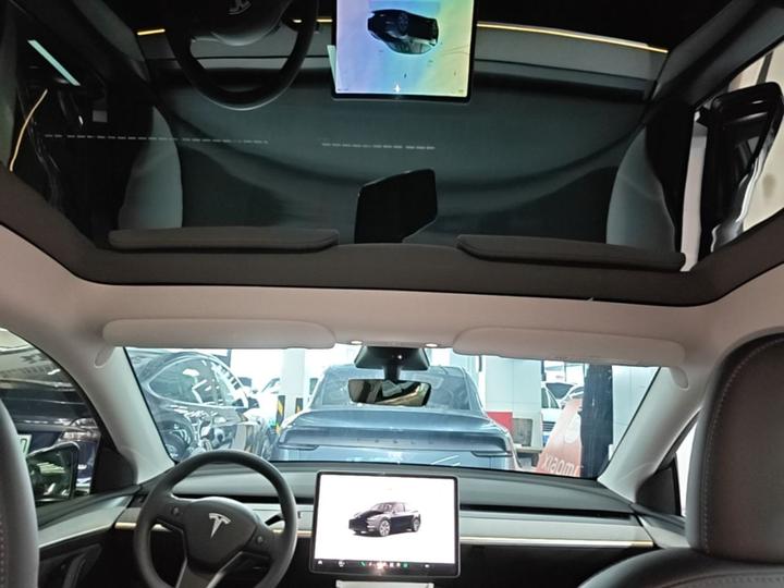 Model Y 2023 RWD photo 7