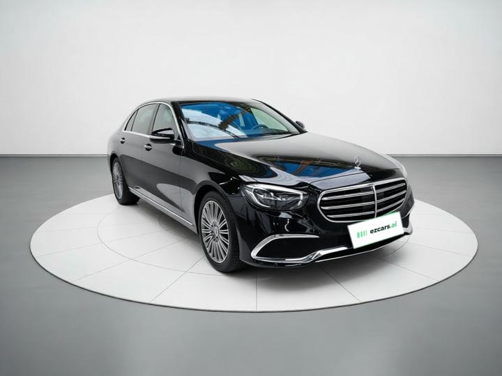 E-Class 2023 E 300 L Luxury photo 3
