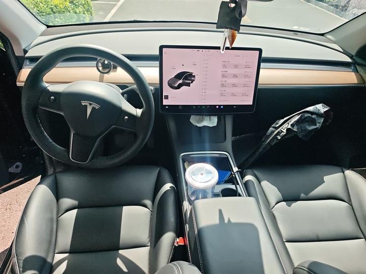 Model Y 2021 Standard Range RWD photo 5