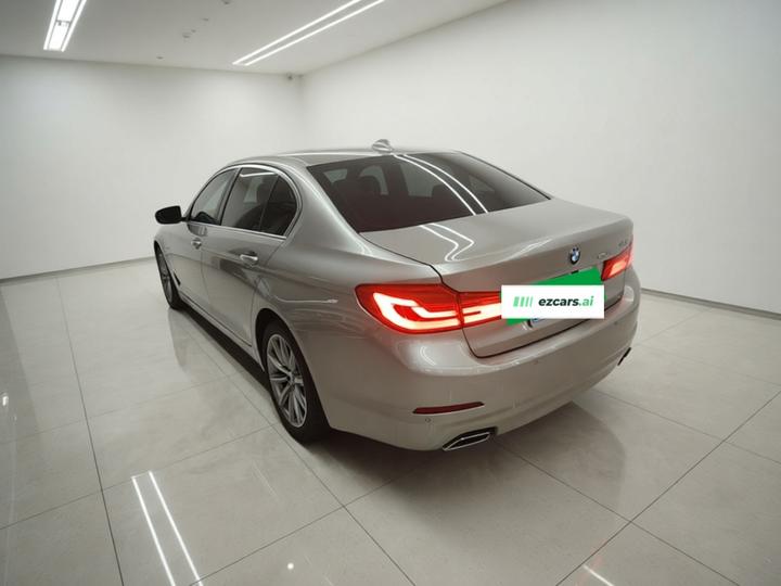 5 Series 2018 528Li Special photo 4