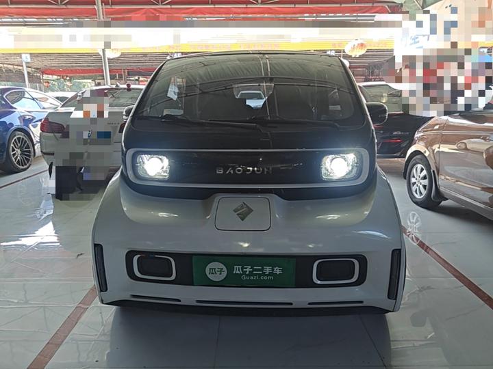 E300 2020 Plus photo 2