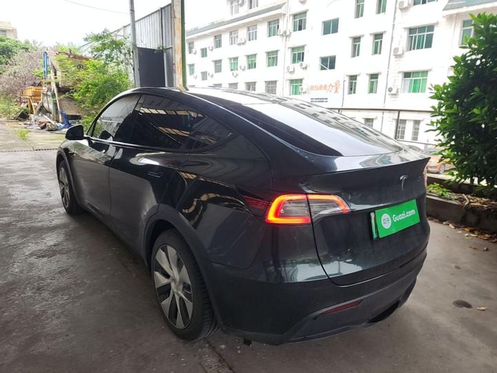 Model Y 2022 Facelift RWD photo 4