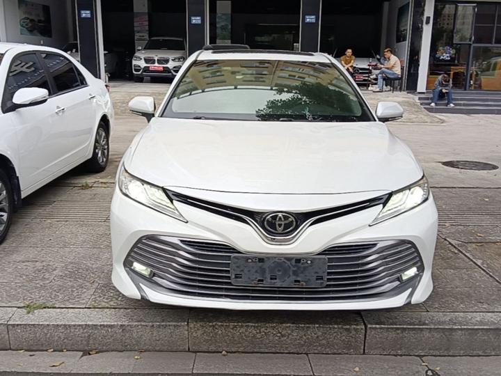 Camry 2018 2.0G Luxury photo 2