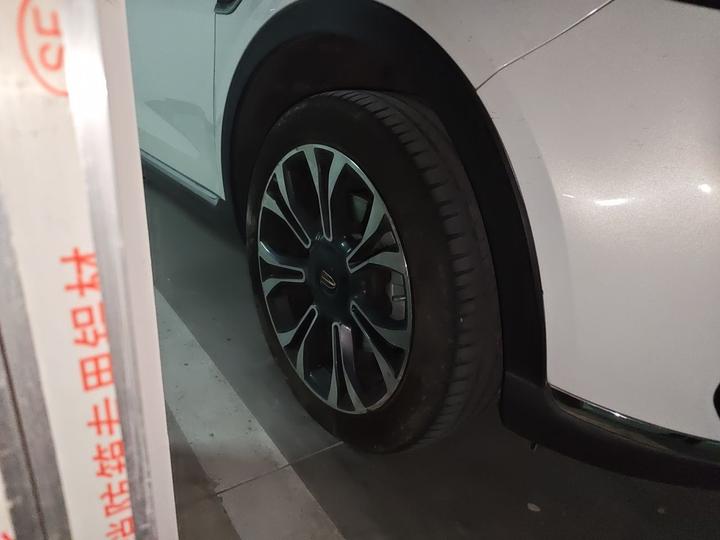 HS5 2019 2.0T Connected AWD photo 8