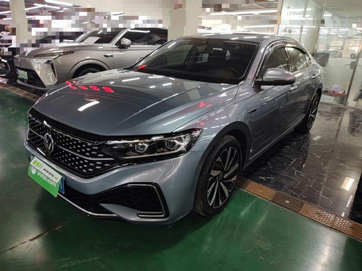 Passat 2022 330TSI Premium